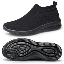 Chaussures habillées Hommes Printemps Casual Sneaker Respirant Ultraléger Slip sur Mesh Sock Bouche Jogging Athlétique Amortissement Grande Taille 40 48 231115
