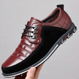 Zapatos de vestir Hombres Zapatillas de deporte Marca de moda Mocasines casuales con cordones clásicos Cuero de PU Negro Transpirable Negocio Tamaño grande
