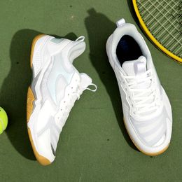 Chaussures habillées hommes femmes professionnel Flexible Badminton Tennis volley-ball course Unisexi léger sport baskets 230510