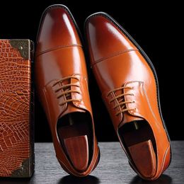 Zapatos de vestir para hombre Clásico Retro Derby Oficina de negocios Zapatos de cuero Pisos Hombres Moda Boda Fiesta Oxfords Tamaño de la UE 3748 230725