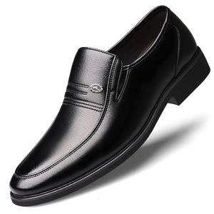 Robe chaussures hommes mode bout pointu hommes affaires décontracté marron noir cuir Oxfords Zapatos De Hombre 230905