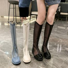 Robe chaussures maille rouge véritable cuir souple bottes cool femmes 2023 été respirant creux talon épais romain