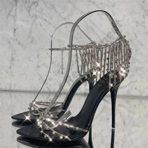 Chaussures habillées chaîne en métal Crystal Sandales Sandales de 10,5 cm Toes pointues High Talon Pompe à talon Slingbacks Backle Strap Womens Shoe 35-42 avec boîte