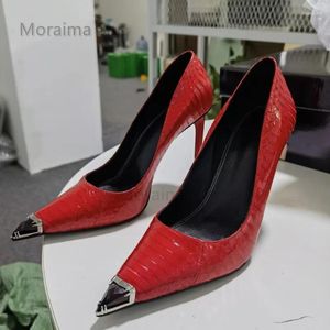 Dress Shoes Metal Toe Stiletto High Heel Dames Geplaatste ondiepe pompen Rood Snake Patroon Echt lederen trouwfeest Bruid