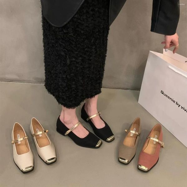 Chaussures habillées Femmes à talons modernes Printemps Automne rétro Mary Janes pompes bas en métal