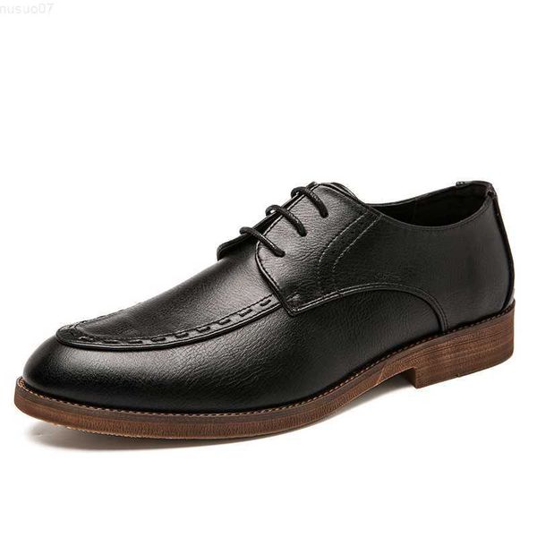 Zapatos de vestir Nuevos 2022 Hombres Zapatos de vestir formales de negocios Oxford Hombres PU Zapatos de cuero con cordones Punta estrecha Estilo británico Hombres Zapatos Marrón Negro L230720