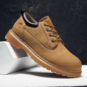 Dress Shoes Nouveaux hommes chaussures bottes rétro chaussures de loisir à la mode tendance mode basse aide outillage chaussures hommes Tenis Masculino Adulto Men Boots