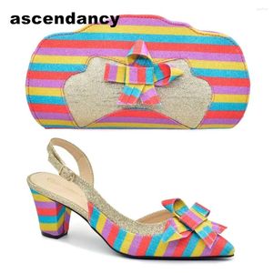 Chaussures habillées Nigeria Party Wedding Bride Italian Shoe for Lady Rainbow Butterfly Design Pumps Femme 2024 Designer Luxury