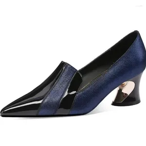 Chaussures habillées bureau dames 2023 été mode femmes pompes confortable talon carré taille unique 43 femmes Zapatos De Mujer