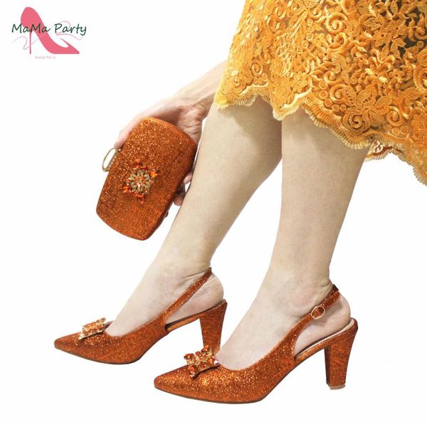 Chaussures habillées Couleur orange Classiques Design italien et sacs de sacs confortables Talons pointus Pumps pour la fête de mariage