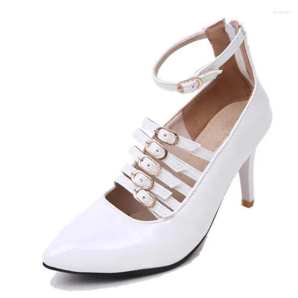 Robe chaussures surdimensionnées grande taille grand individuel dames romaines talons hauts femmes femme pompes