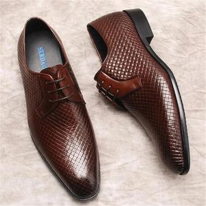 Chaussures habillées Oxford Casual Chaussures pour hommes 2023 Véritable cuir de vache Hommes d'affaires Mode Noir Bourgogne Lace Up Mariage Formel