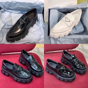 Geklede Schoenen P Loafers Casual Sneaker Mode Dames Leer Klassiek Luxe Designer Top Zwart Platform Bodems Kitten Heel Slippers Stuur schoen