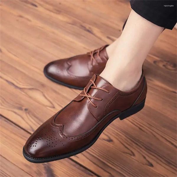 Chaussures habillées Parties Elegant Man Heels Mens Brown Boot Sneakers Sport Différent Droship Tenid 2024Summer