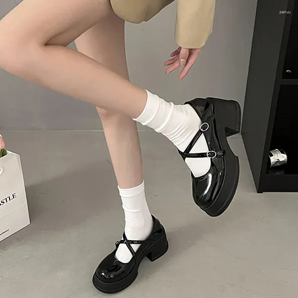 Chaussures habillées en cuir verni bride à la cheville Lolita femmes talons épais plate-forme Mary Janes femme douce belle pompes à talons hauts 2023 Lofers