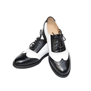 Chaussures habillées en cuir verni Vintage Oxfords à lacets blanc noir hommes Oxford chaussures plates taille américaine 6125 confortable Batai 230628