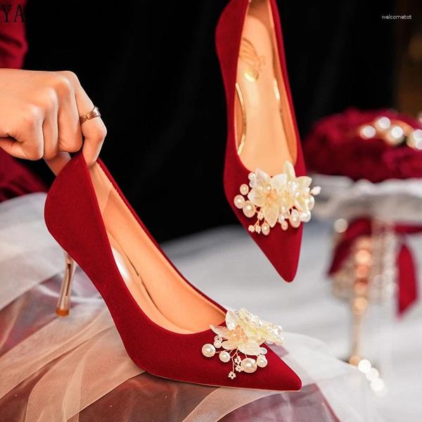 Zapatos de vestir Pearl Flower Decor Red Wedding Prom Mujeres Tacón grueso Tacones altos Temperamento Fiesta Moda Sexy Ladies Bombas