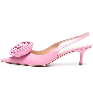 Chaussures habillées rose rose végétalien en cuir pointu chaton de talon