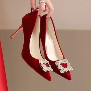 Chaussures habillées Plus Taille 35-42 Femmes Strass Bouton Pompes Rouge Talons Hauts Mariage Bout Pointu Bateau Cristal Stilettos 1634N