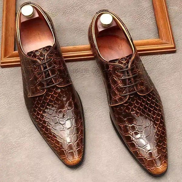 Zapatos de vestir Punta puntiaguda para hombre Oxford Wingtip Cuero de becerro genuino Lace Up Oficina de negocios Brogue Derby para hombres