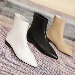 Chaussures habillées Bout pointu en cuir véritable bottes courtes automne 2023 bottines simples pour femmes bottes à talons bas en cuir souple noir taille 42 43L231228