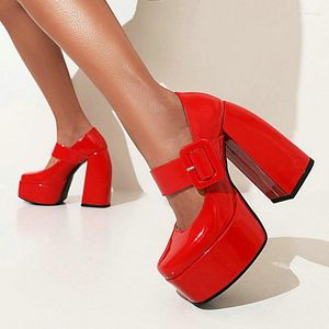 Chaussures habillées pu brevet cuir rond Big Buckle Baille Strap femelle Femelle Red Plate-forme Black Talons Bloc Chunky High Heel Mary Janes Pumps