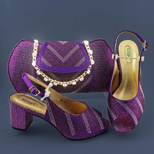 Chaussures habillées couleur violette Design italien dames talons épais sac assorti ensemble fête bureau africain et
