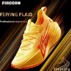 Zapatos de vestir Qiaodan Feiying Plaid Professional Running para hombres Placa de carbono Marathon Absorción de golpes Zapatillas de deporte BM23230290T 231208