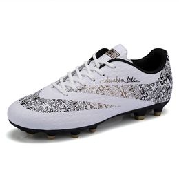 Chaussures Habillées Qualité Chuteira Society Chaussures De Football C.Ronaldo Gros Crampons Futbol Anti-Slip Mode Football Bottes Futsal Formation Sneaker 230714