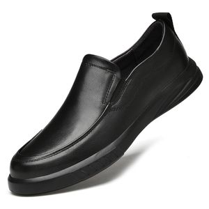 Geklede schoenen Echt leer Mode Elegant Luxe Klassiek Heren Casual instappers Glad geperforeerd Comfortabel buitenschoeisel 230826