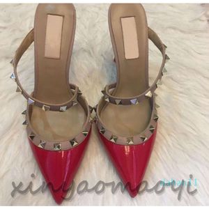 Chaussures habillées Bas rouges Talons hauts Luxurys Femmes Plate-forme Femmes Designers Peep-Toes Sandales Sexy Pointu Toe Reds Sole 8cm 10cm taille 35-41