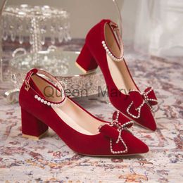 Kledingschoenen rood kristal trouwpompen vrouwen puntige teen strass bowtie bowtie schoenen voor bruiloft 2022 luxe parels enkelband pompen vrouw j230815