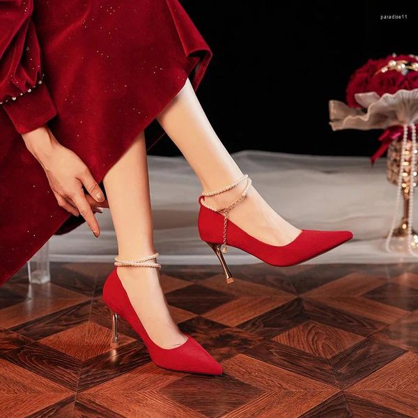 Chaussures habillées Mariage rouge Femmes de style chinois Perles nuptiales de grande taille talons hauts 31-43