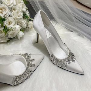 Geklede Schoenen Strass Satijn Puntschoen Pompen Damesmode Elegante Hoge Hakken Naaldhak Luxe Kristallen Glans Bruiloft