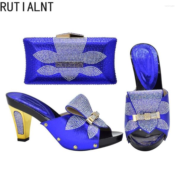 Zapatos de vestir azul real y juegos de bolsos para mujeres african set Fiesta en coincidencia de alta calidad