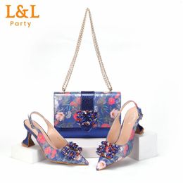 Chaussures habillées Bleu Royal Design italien Point Point Matching Sac en relief Vernis de style Vernis Imprimée du matériau avec cristal