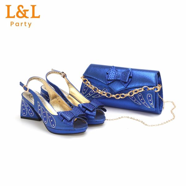 Chaussures habillées Design spécial bleu royal décoré de chaussures de conception de strass brillants et ensemble de sacs pour les femmes de luxe fête de mariage 231108