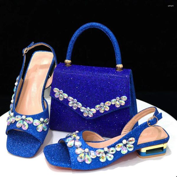 Zapatos de vestir mujer azul real y bolso para que coincidan con las damas africanas sandalias de verano con bolso tacones inferiores femmes sandales embrague CR388