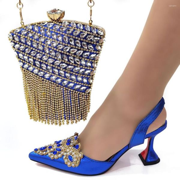 Zapatos de vestir azul real mujer y bolso conjunto moda señoras piedras bombas combinar con bolso sandalias embrague monedero Escarpins Femme CR949