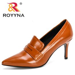 Zapatos de vestir ROYYNA Diseñadores Originales Bombas de mujer de alta calidad Punta puntiaguda Tacones finos Zapato Niza Boda de cuero Feminimo 230901