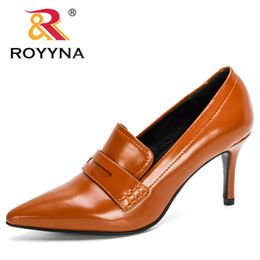 Sapatos de vestido Royyna Designers Original Top Quality Mulheres Bombas Apontadas Toe Salto Fino Vestido Sapato Nice Couro Sapatos de Casamento Feminimo 230925