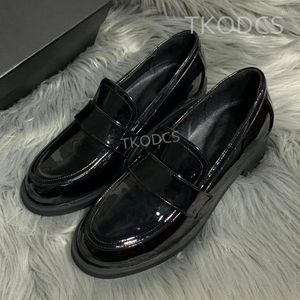 Robe chaussures piste femmes mocassins noirs sans lacet femme talons épais mules printemps automne vêtements d'extérieur créateur de mode casual