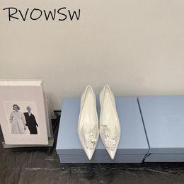 Chaussures habillées RVowsw Designer 2024 Origami Flower Mary Jane Fashion Fashion Low Talon Gagnipue Magnifique Jupe de mariage polyvalente