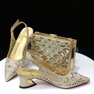 Robe chaussures sandales doré élégant brillant rétro alliage accessoires complets dames chaussures et sac ensemble chaussures de fête de mariage et sac 230830