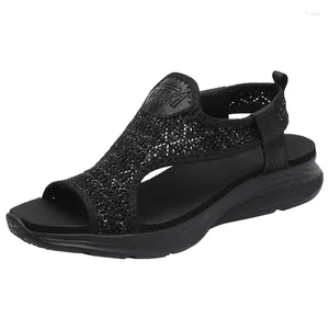 Chaussures habillées Sandales Femmes 2024 Peep Beach Pedicure pour avec la plate-forme claire du séparateur d'orteils