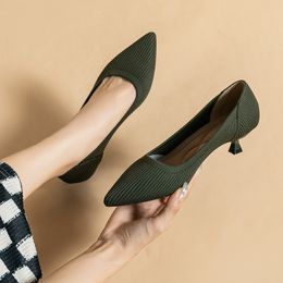 Zapatos de vestir Sepatu Besar Wanita Musim Semi dan Gugur 2023 Hak Tinggi Warna Polos Rajutan Bersirkulasi Karet Sol Antiselip Lateks Kerja 230516