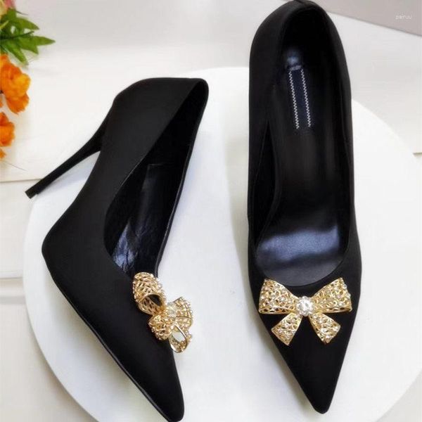 Zapatos de vestir Sexy Lady Casual Designer Women Black Satin Gold Butterfly Strass Crystal Shallow Pointy Toe Stiletto Stripper Tacones altos