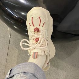 Chaussures habillées SHANPA Kawaii fraise vulcanisée pour femmes mode coréenne baskets à semelle épaisse Zapatillas Mujer 231216