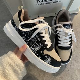 Dress Shoes Shanpa Winter All-match Koreaanse versie Dikke zolen witte schoenen Liefhebbers Student Casual Sneakers Zapatillas Mujer 230225