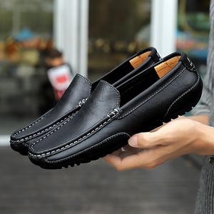Kleding schoenen schoenen lederen mannen luxe trendy casual slip op formele loafers mannen mocassins Italiaanse zwarte mannelijke rijschoenen sneakers plus maat 230217